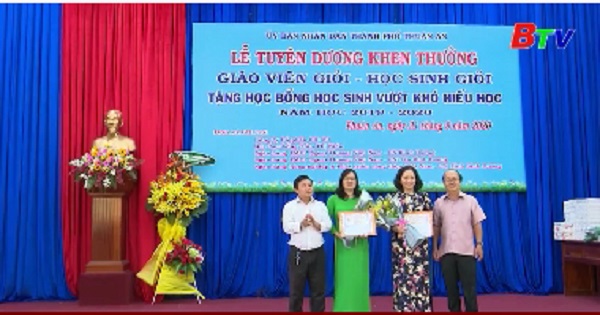 Thuận An tuyên dương giáo viên giỏi - học sinh giỏi
