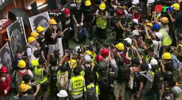 EU, Anh kêu gọi kiềm chế và đối thoại về vấn đề ở Hong Kong