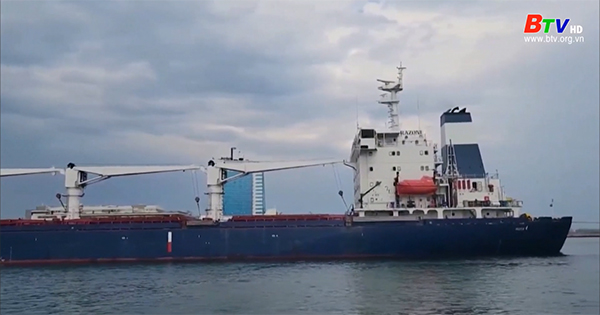 Chuyến tàu đầu tiên chở ngũ cốc Ucraina rời cảng Odessa