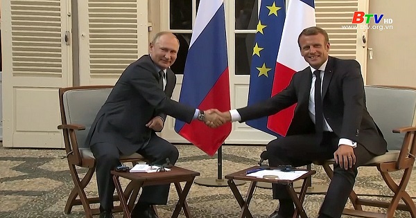 Lãnh đạo Nga và Pháp nhất trí duy trì tiếp xúc