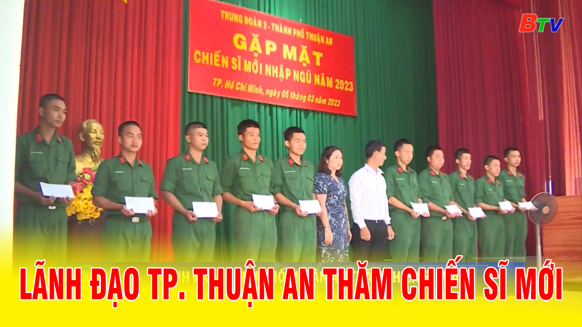Lãnh đạo thành phố Thuận An thăm chiến sĩ mới 