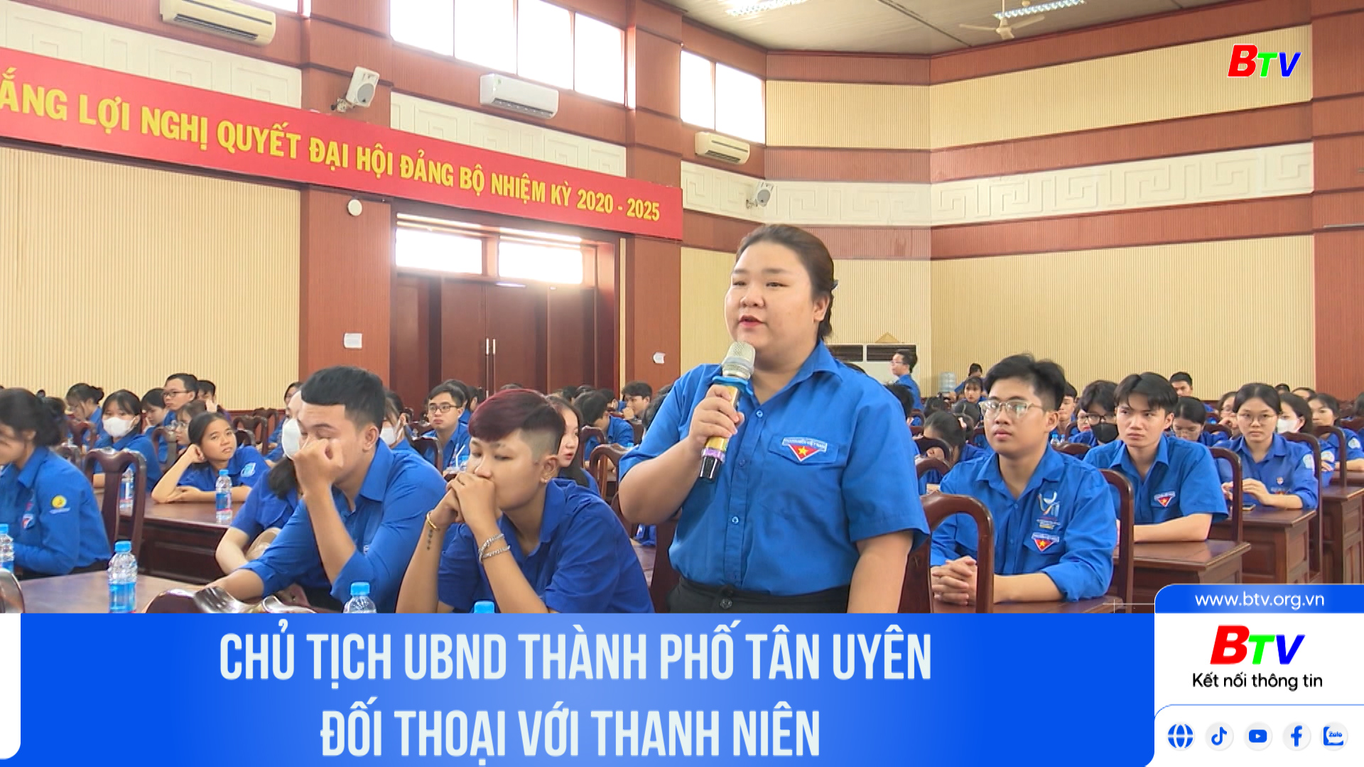 Chủ tịch UBND Thành phố Tân Uyên đối thoại với thanh niên	