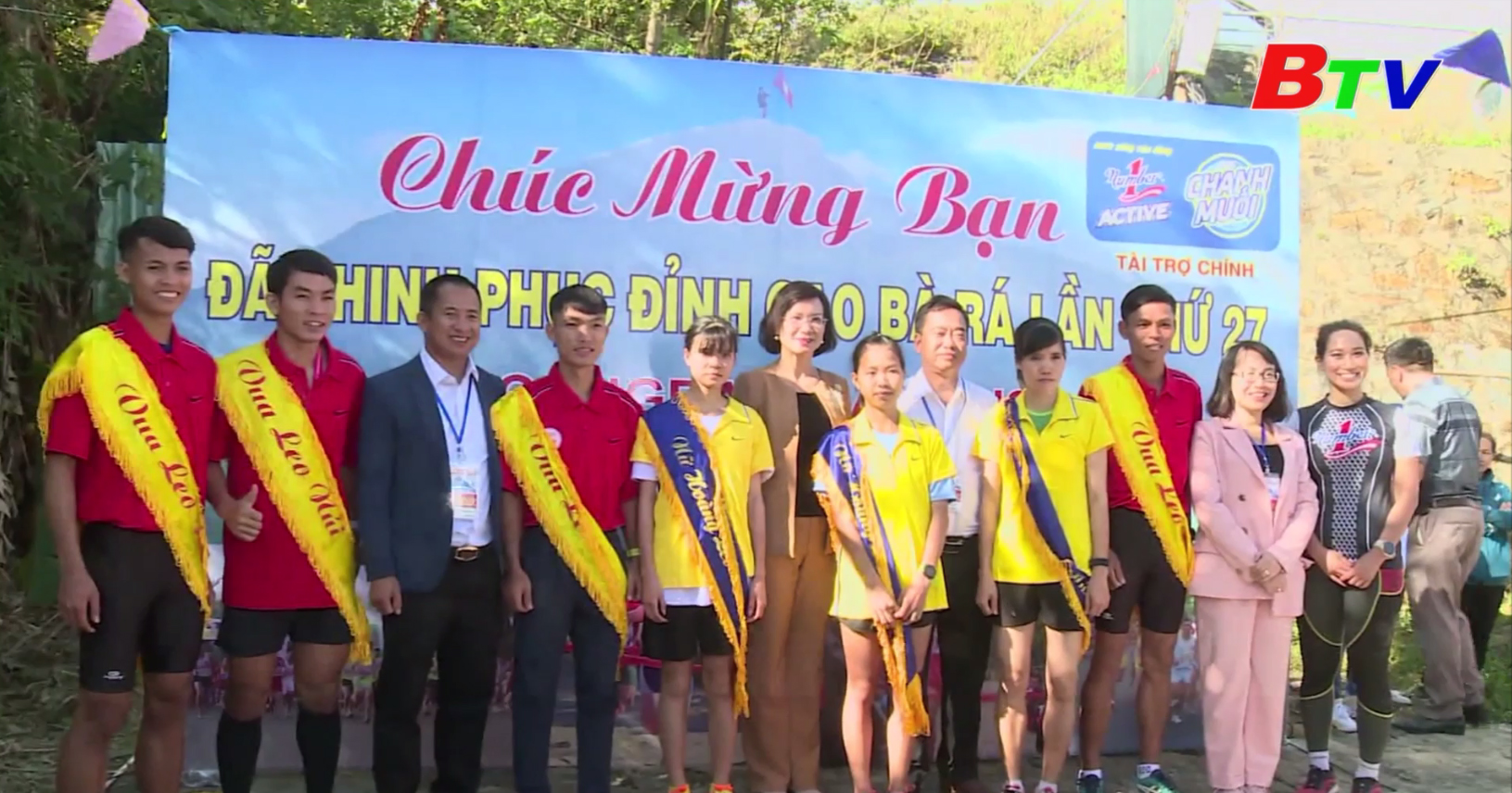 Vận động viên Hoàng Nguyên Thanh lần thứ 6 vô địch Giải Việt dã leo núi “Chinh phục đỉnh cao Bà Rá”