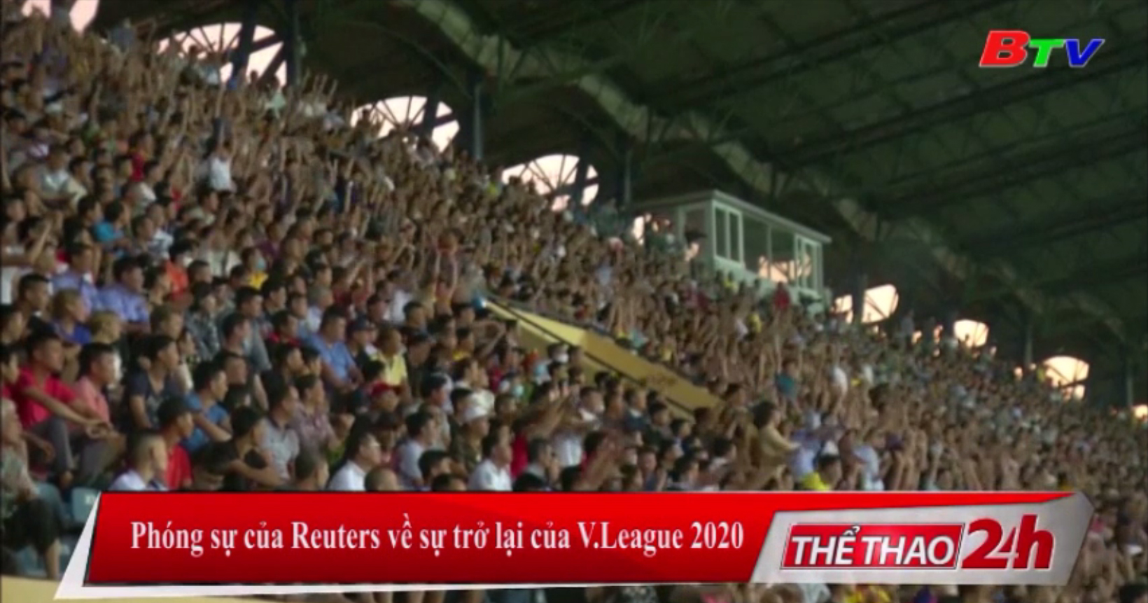 Phóng sự của Reuters về sự trở lại của V-League 2020