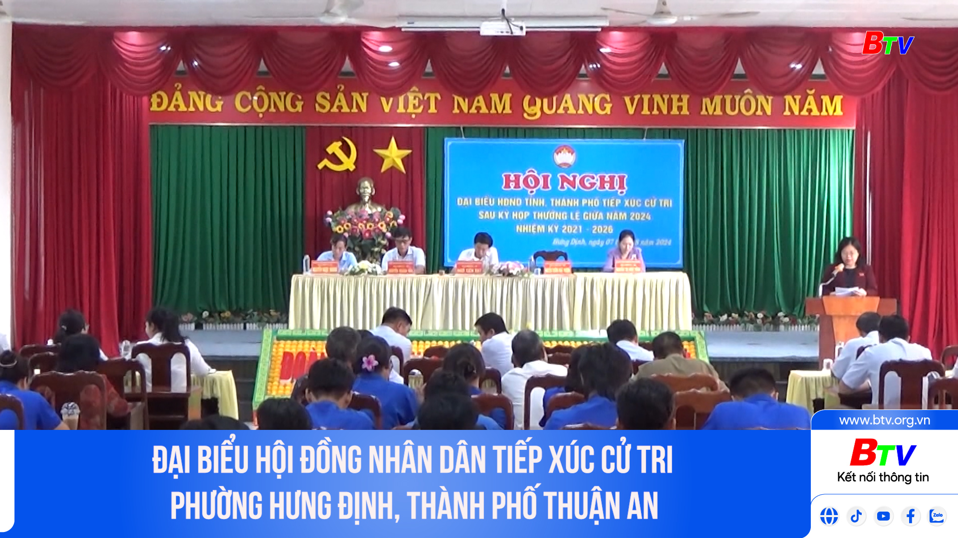 Đại biểu Hội đồng nhân dân tiếp xúc cử tri phường Hưng Định