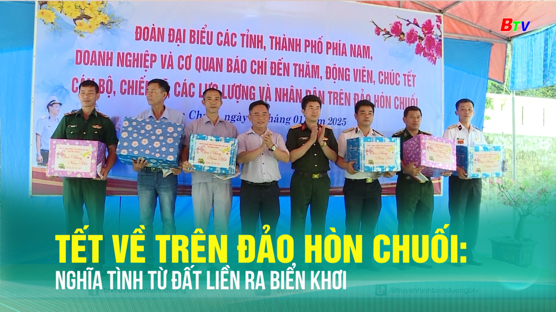 Tết về trên đảo Hòn Chuối: nghĩa tình từ đất liền ra biển khơi