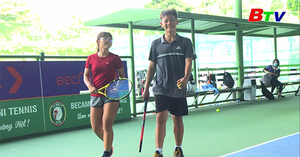 Thúy Hằng, Minh Thiên – Chị em nhà tennis