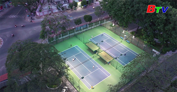 Cụm sân quần vợt Công ty Cao su Dầu Tiếng góp phần thúc đẩy phong trào tại địa phương
