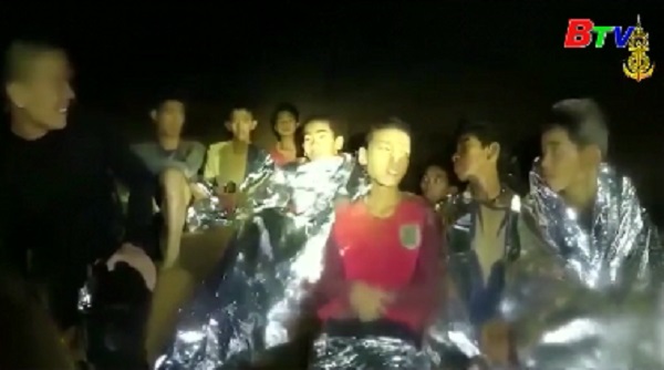 Thái Lan công bố thêm video các cầu thủ bị mắc kẹt trong hang