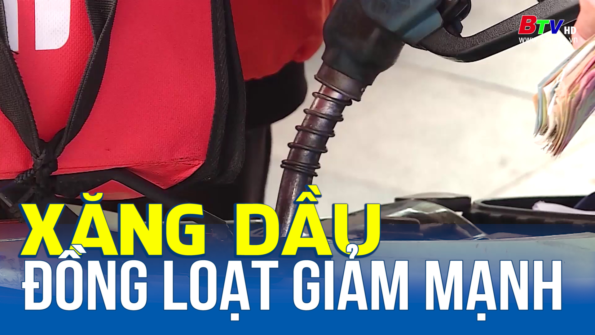 Xăng dầu Đồng loạt giảm mạnh hơn 1.000 đồng