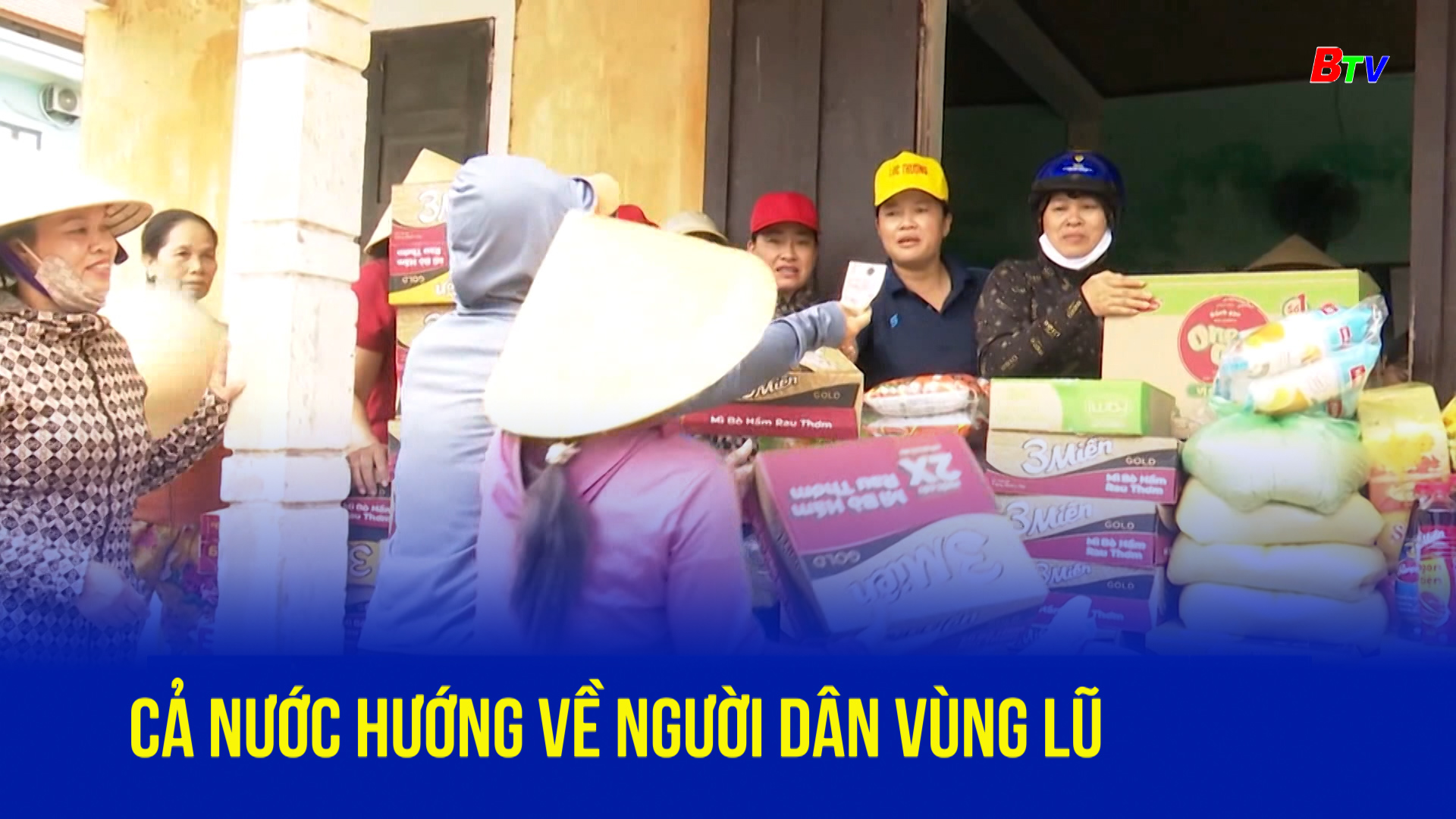 Cả nước hướng về người dân vùng lũ