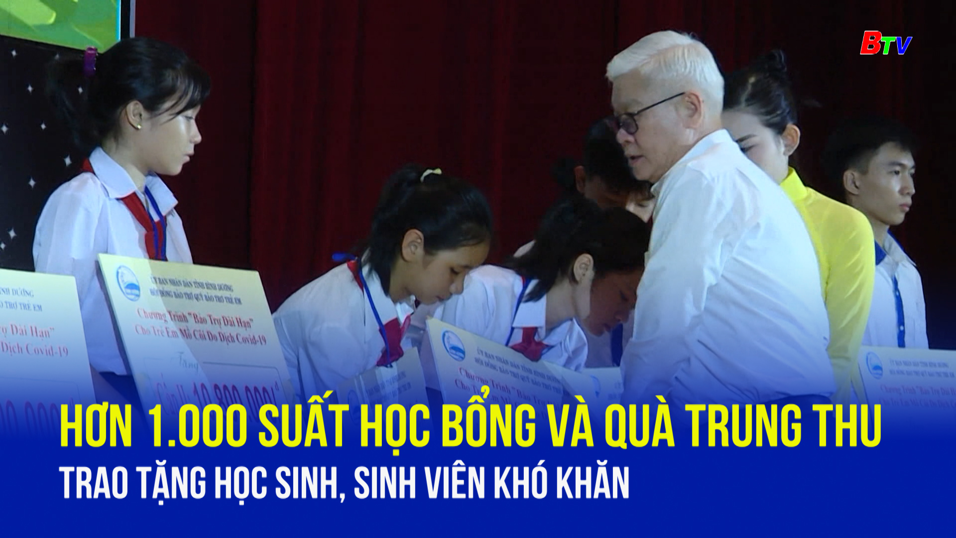 Hơn 1.000 suất học bổng và quà trung thu trao tặng học sinh, sinh viên khó khăn	