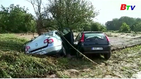 Mưa lớn, lũ lụt ở Tây Ban Nha và Italy