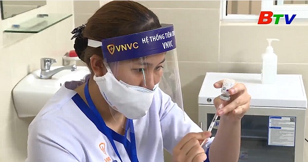 Gần 58.500 người Việt Nam tiêm vacxin ngừa COVID-19