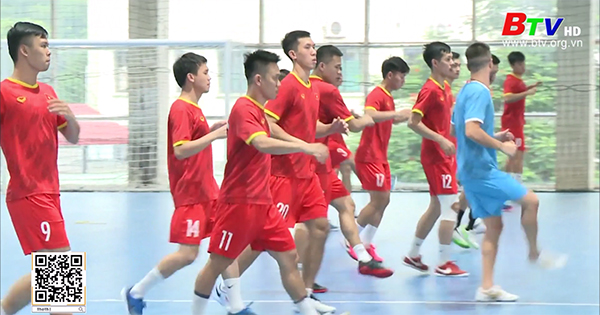 Đội tuyển Futsal Việt Nam di chuyển ra Hà Nội tập huấn