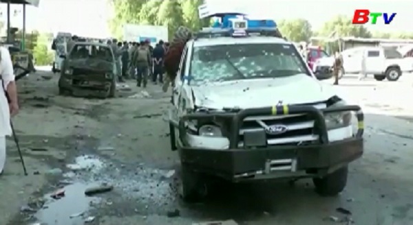 Đánh bom liều chết ở Afghanistan, hơn 20 người thương vong