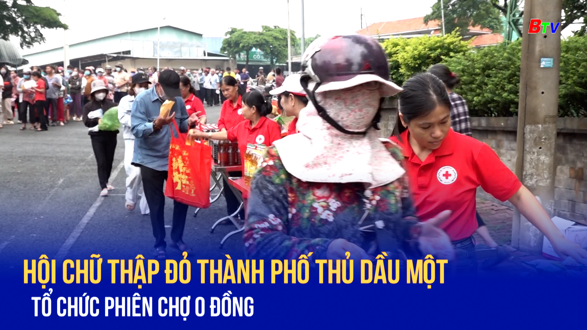 Hội Chữ thập đỏ thành phố Thủ Dầu Một tổ chức Phiên chợ 0 đồng