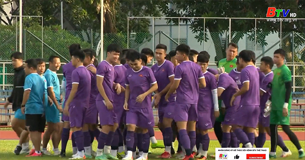 Đội tuyển Việt Nam tập luyện cho trận gặp Indonesia