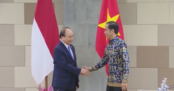 Thủ tướng Nguyễn Xuân Phúc hội đàm với tổng thống Indonesia