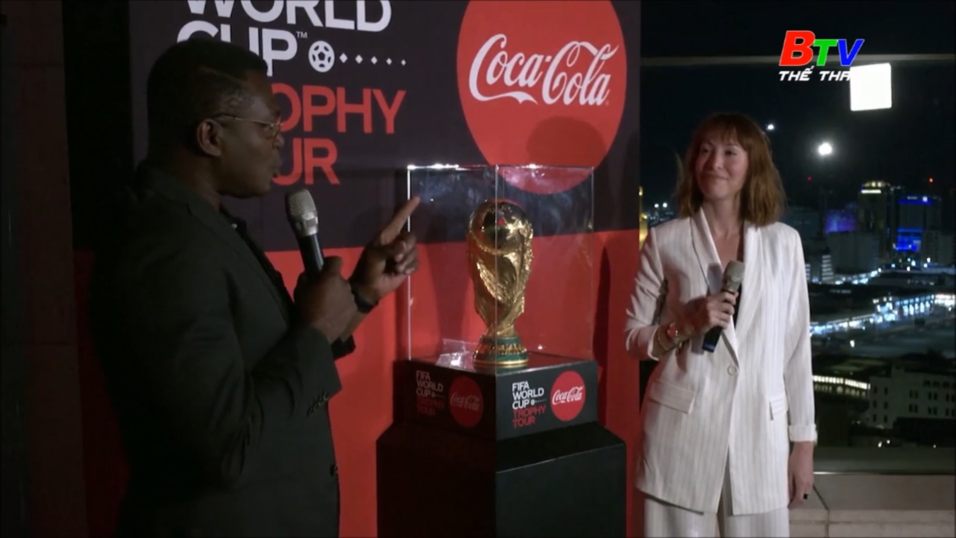 Ban tổ chức World Cup 2022 giới thiệu Cúp Vàng thế giới tại Doha