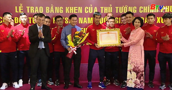 Futsal Việt Nam nhận bằng khen của Thủ tướng
