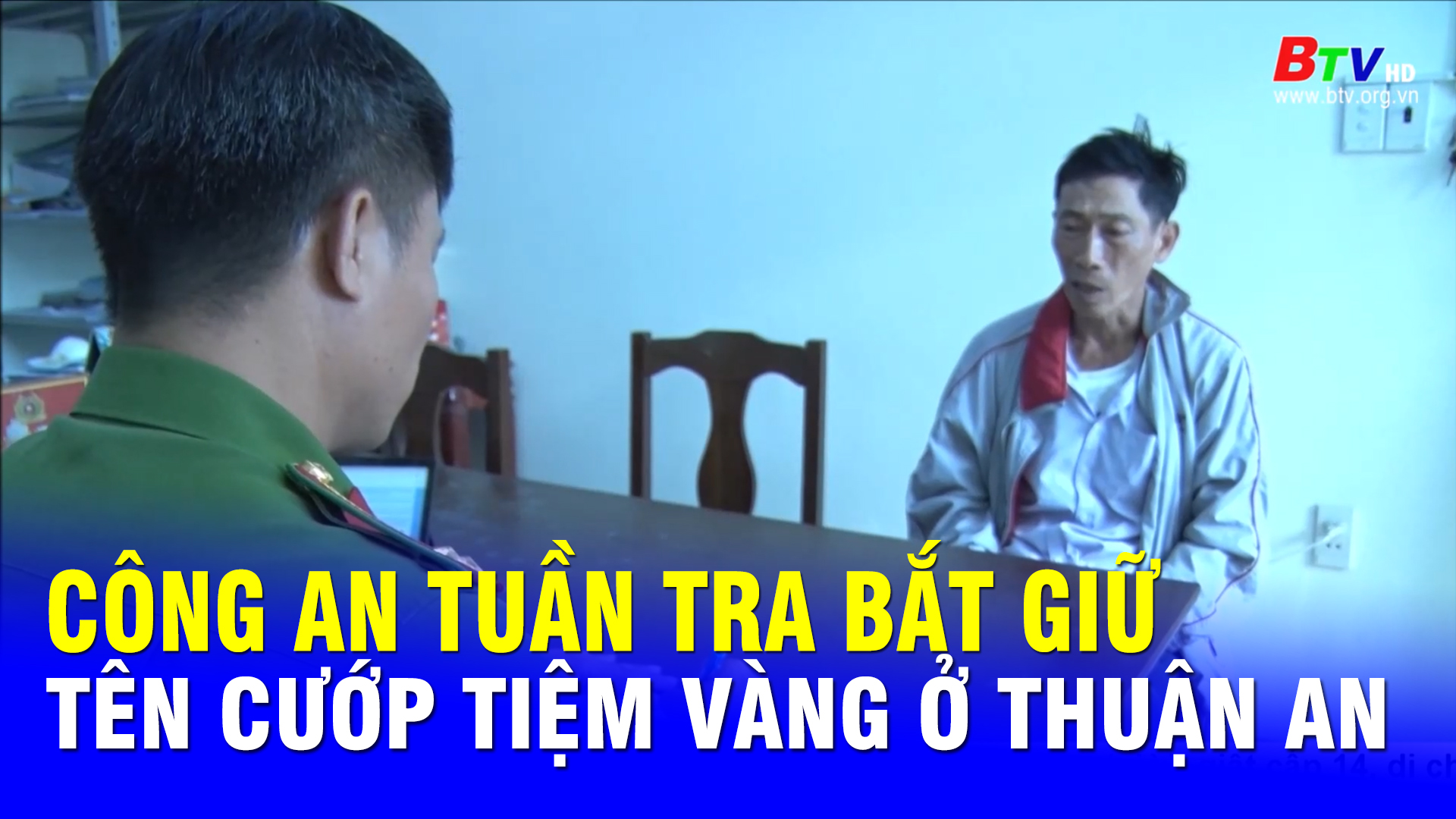 Công an tuần tra bắt giữ tên cướp tiệm vàng ở Thuận An