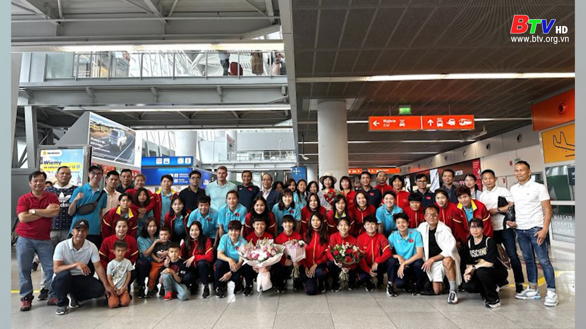 Đội tuyển nữ Việt Nam tới Ba Lan