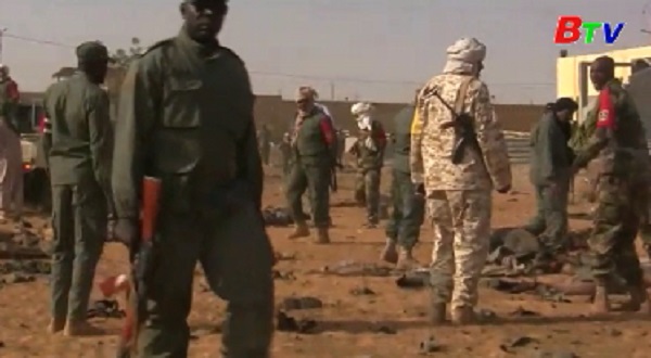 Tấn công doanh trại quân sự ở Mali