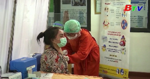 Số ca nhiễm COVID-19 ở Indonesia tăng kỷ lục