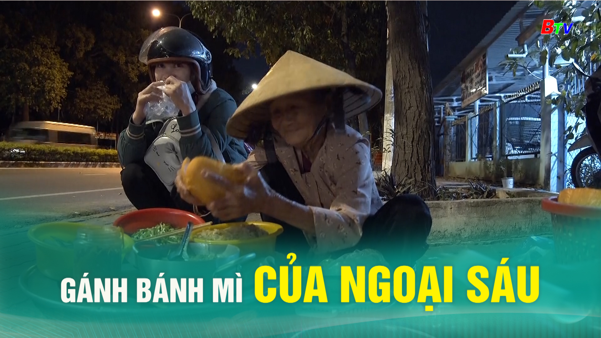 Gánh bánh mì của ngoại Sáu	