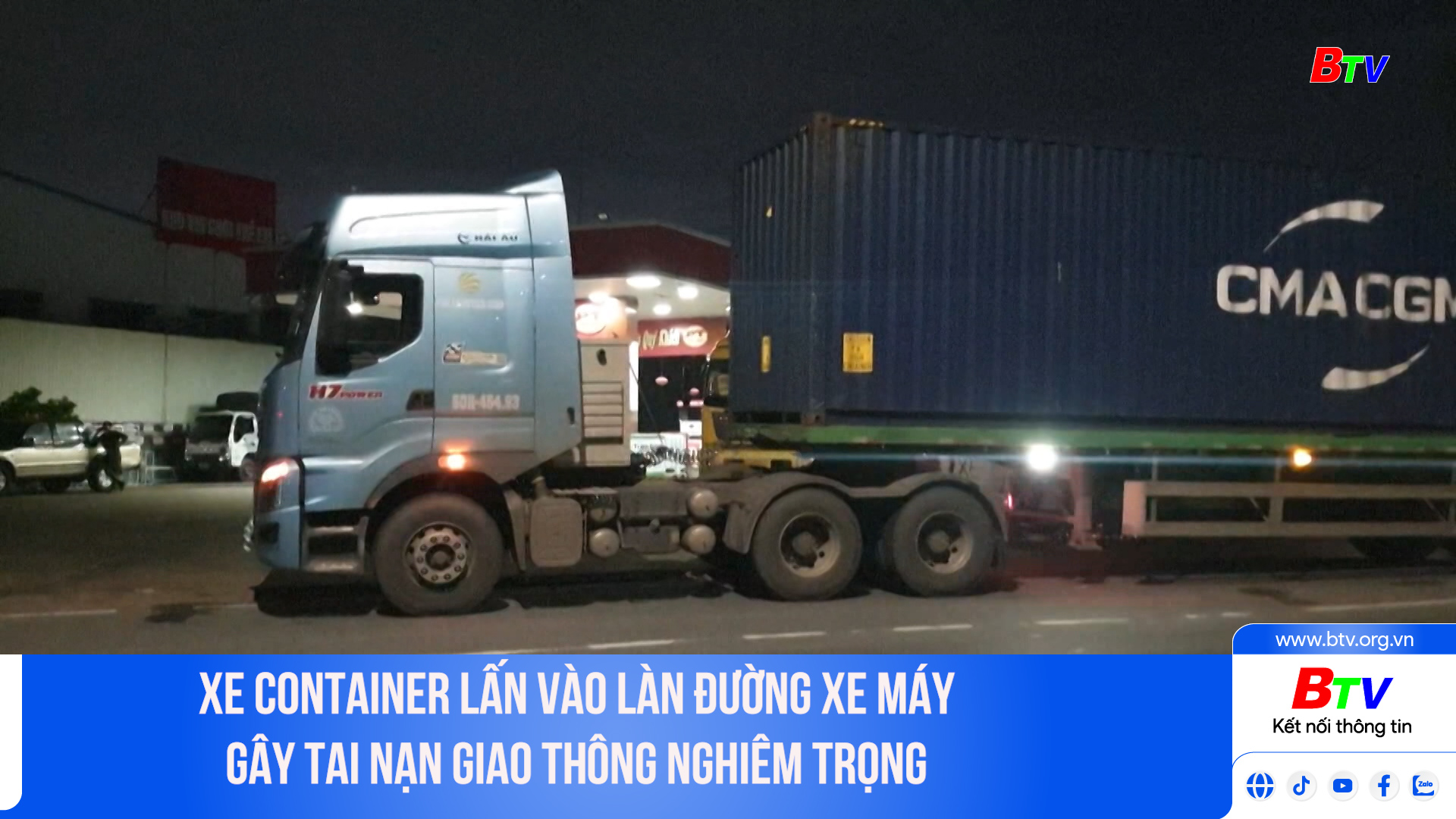 Xe container lấn vào làn đường xe máy gây TNGT nghiêm trọng