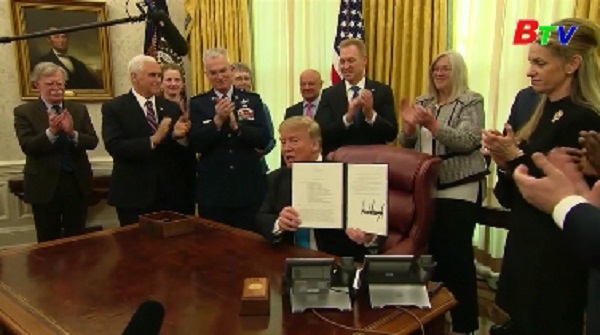 Tổng thống Mỹ ký sắc lệnh hướng đến thành lập Lực lượng Không gian