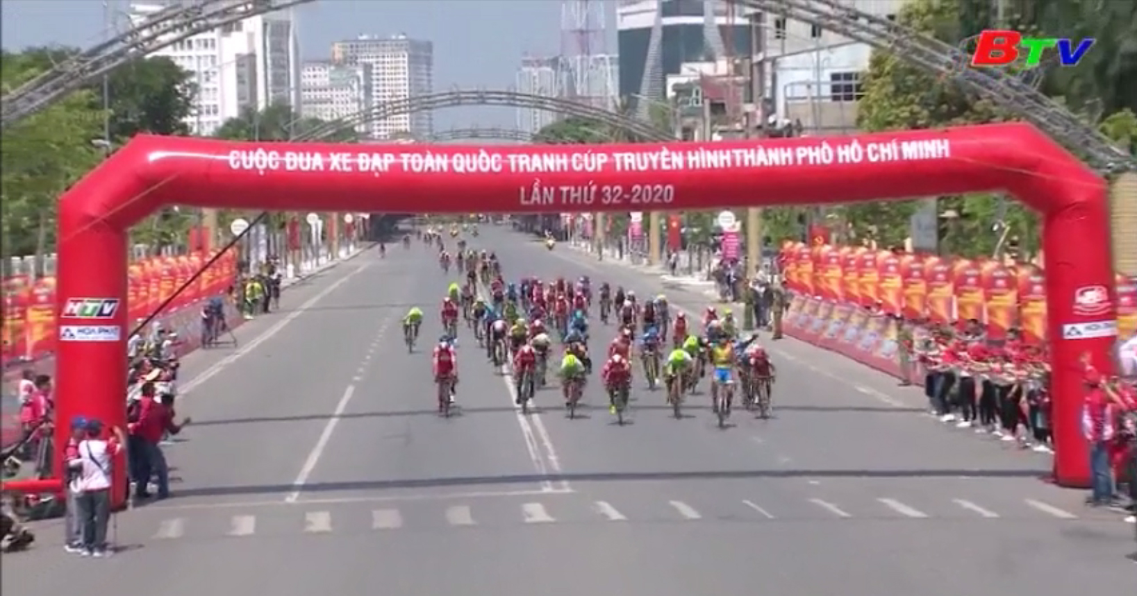 Khởi tranh Cuộc đua xe đạp tranh cúp Truyền hình TP.HCM lần thứ 32 năm 2020