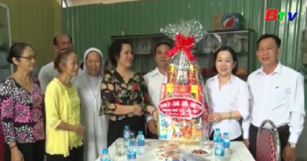 Lãnh đạo Thành phố Thủ Dầu Một thăm, chúc mừng các cơ sở tôn giáo nhân dịp lễ giáng sinh