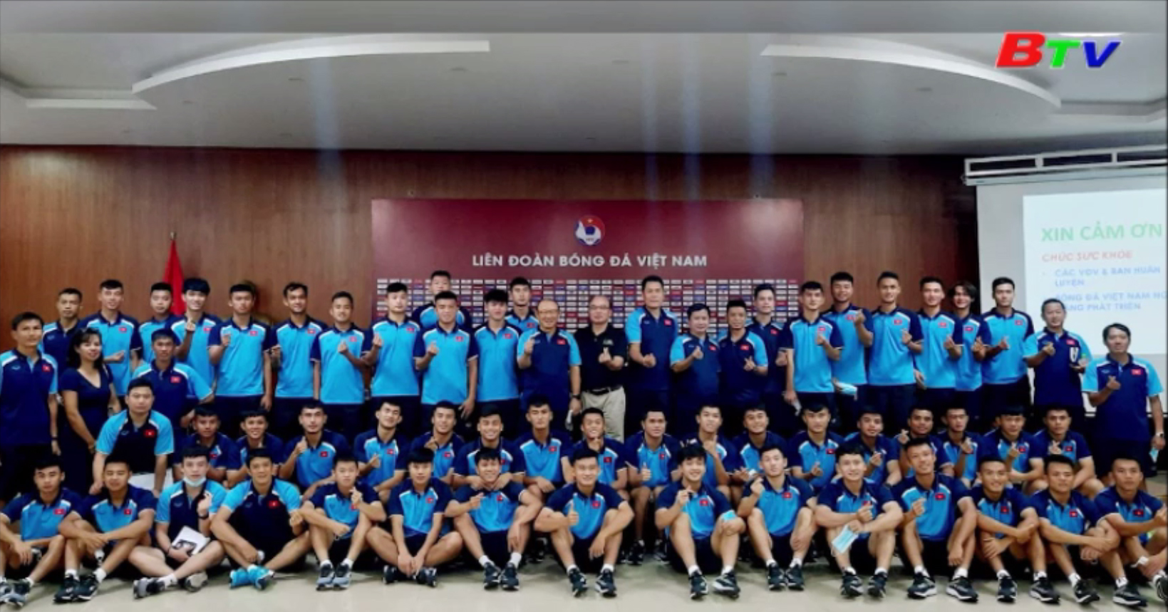 Đội tuyển U22 Việt Nam tham dự hội thảo về dinh dưỡng trong thể thao