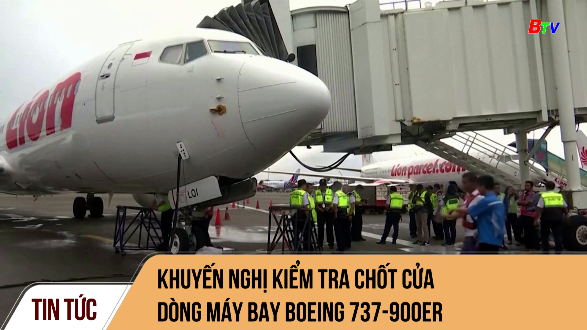 Khuyến nghị kiểm tra chốt cửa dòng máy bay Boeing 737-900ER