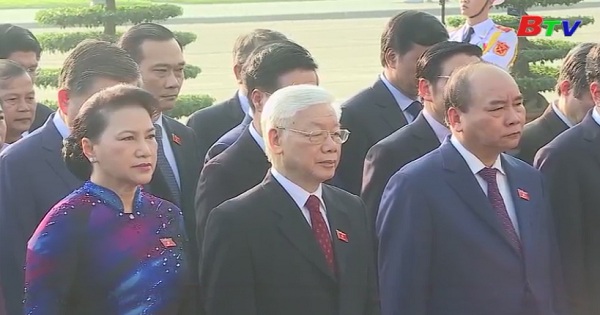 Lãnh đạo Đảng, Nhàn nước và đại biểu Quốc hội viếng lăng Chủ tịch Hồ Chí Minh