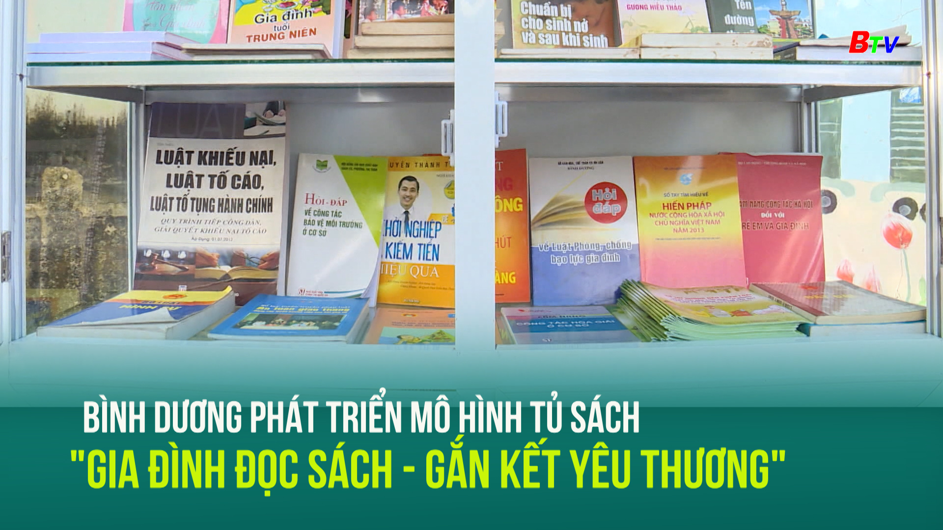 Bình Dương phát triển mô hình tủ sách Gia đình đọc sách - Gắn kết yêu thương