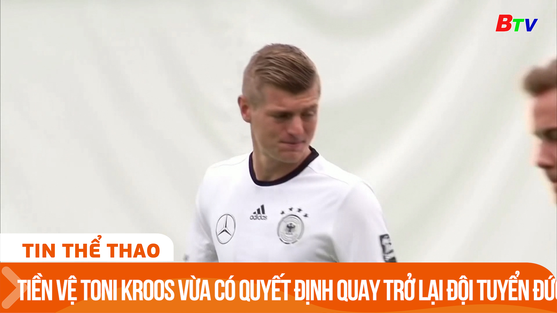 Tiền vệ Toni Kroos vừa có quyết định quay trở lại đội tuyển Đức | Tin Thể thao 24h	