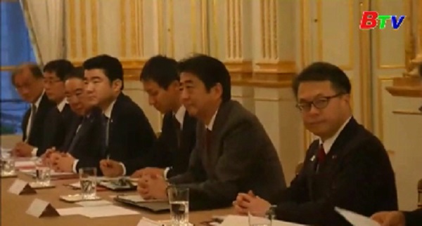 Thủ tướng Nhật Bản trong chuyến thăm Pháp