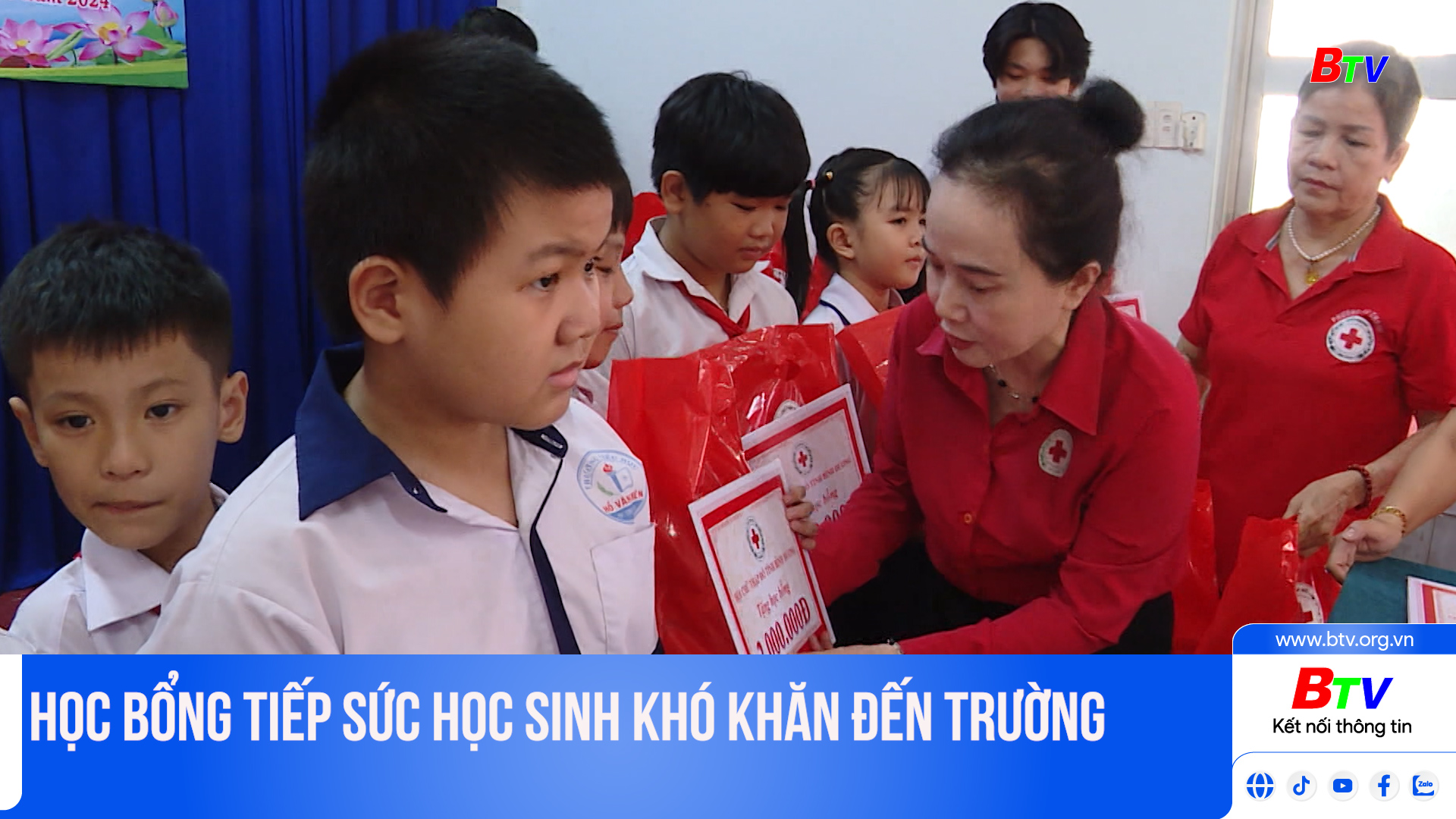 Học bổng tiếp sức học sinh khó khăn đến trường