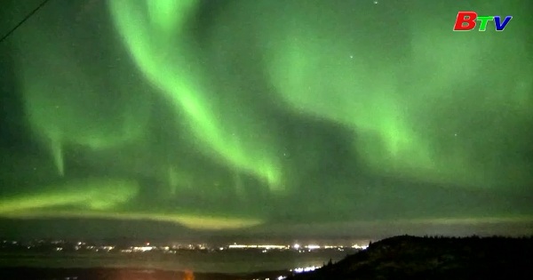 Ngắm Bắc Cực quang trên bầu trời Alaska