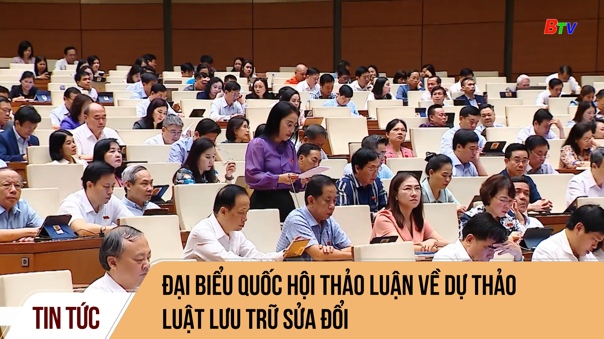 Đại biểu Quốc hội thảo luận về dự thảo Luật Lưu trữ sửa đổi