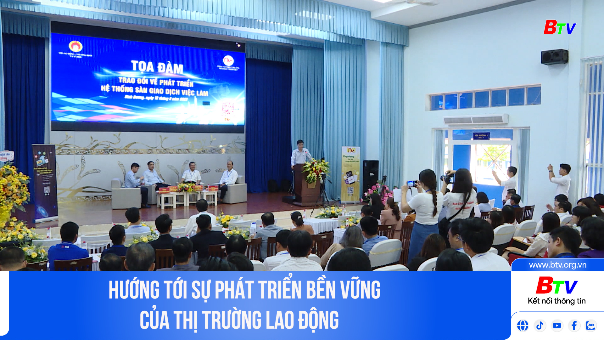 Hướng tới sự phát triển bền vững của thị trường lao động