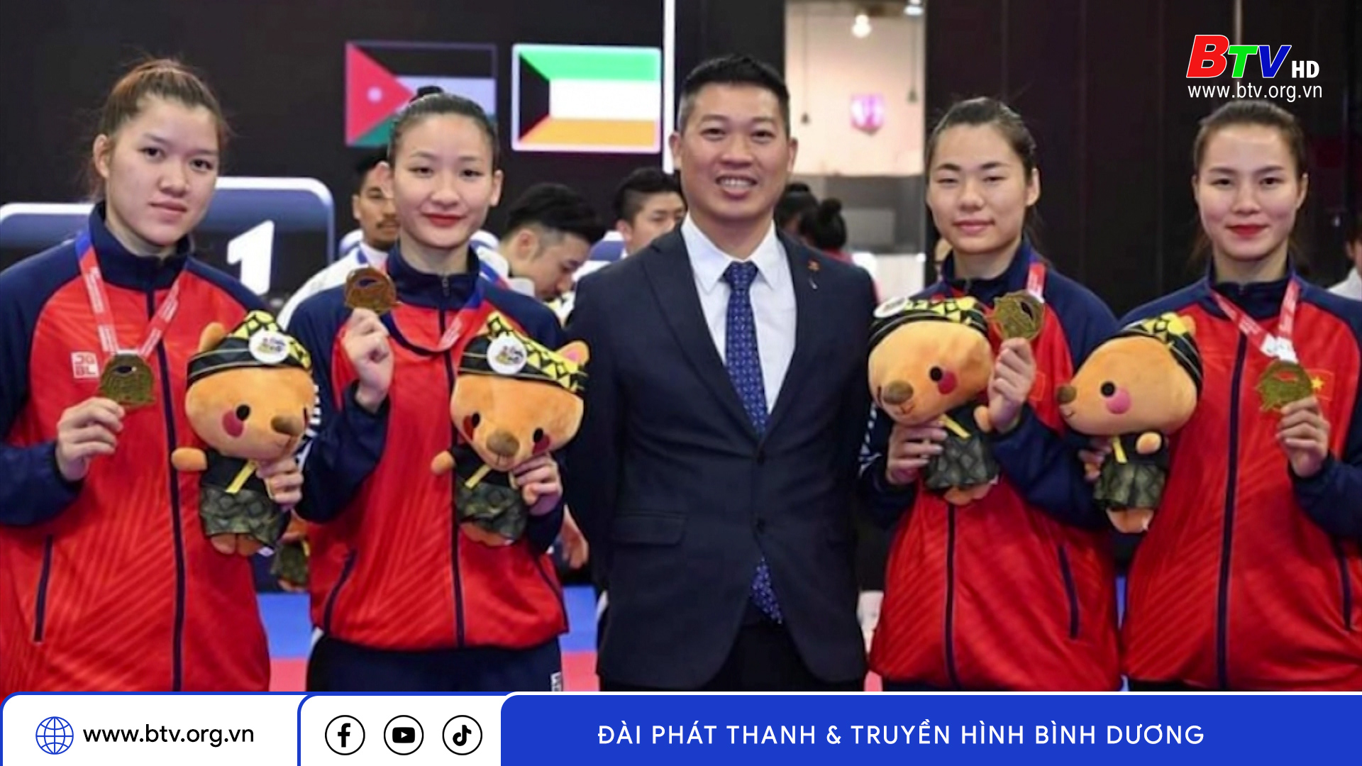 Karate Việt Nam giành HCV đồng đội nữ giải vô địch châu Á