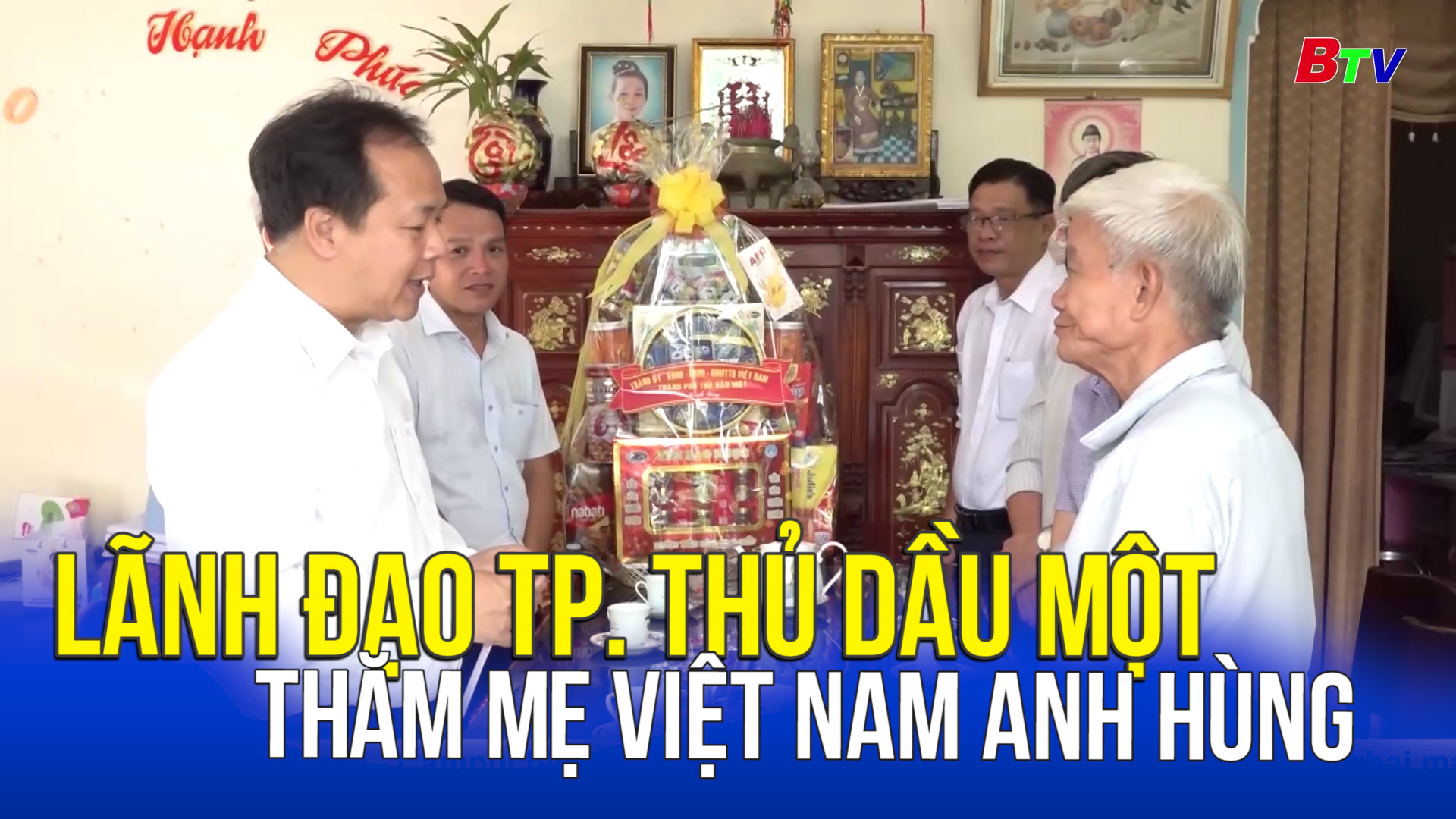 Lãnh đạo Tp. Thủ Dầu Một thăm Mẹ Việt Nam anh hùng