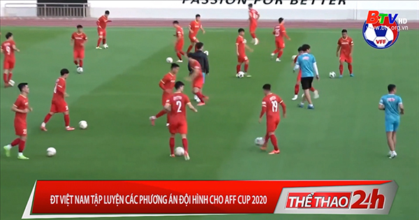 Đội tuyển Việt Nam tập luyện các phương án đội hình cho AFF Cup 2020