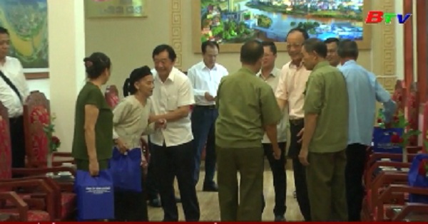 	Tỉnh ủy Bình Dương gặp mặt, tặng quà các thương binh, thân nhân liệt sĩ tại tỉnh Lào Cai
