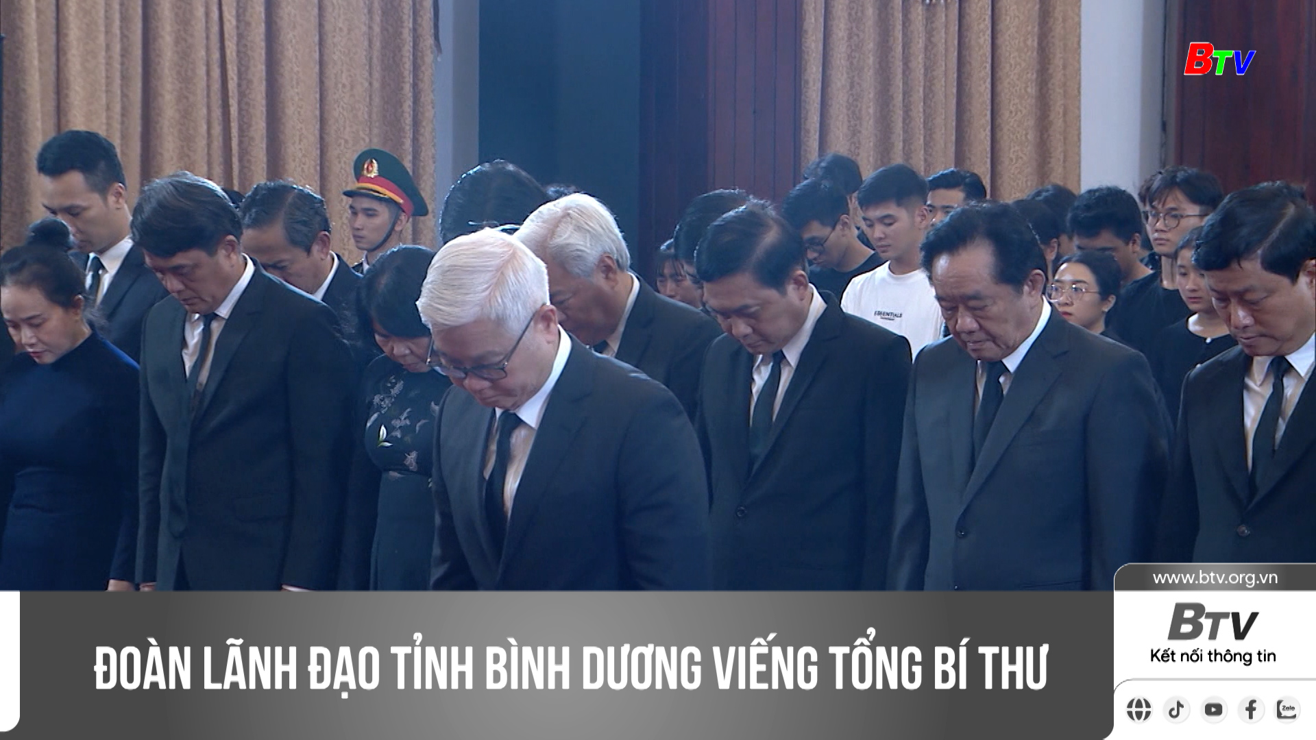 Đoàn lãnh đạo tỉnh Bình Dương viếng Tổng Bí thư Nguyễn Phú Trọng