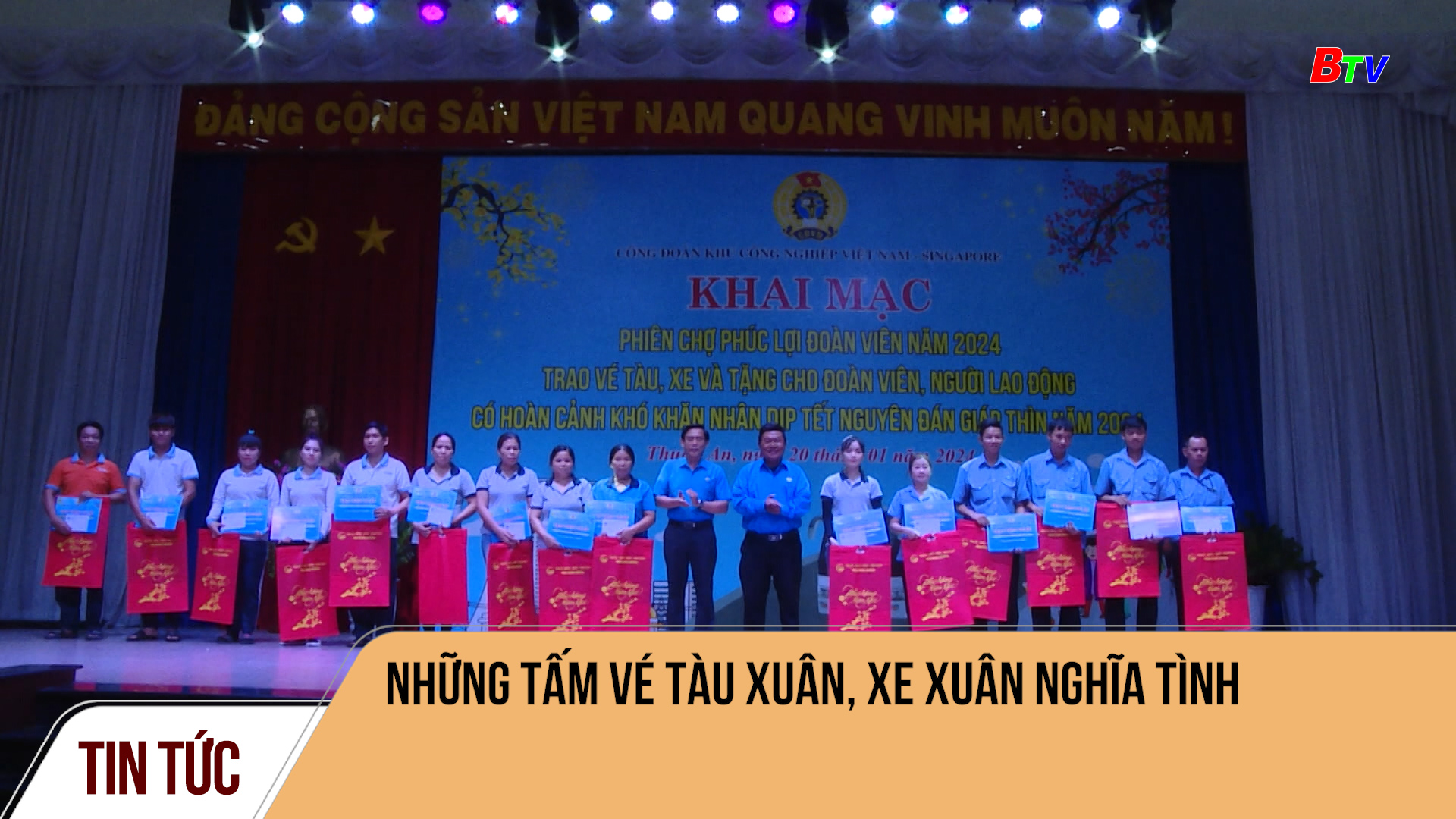 Những tấm vé tàu xuân, xe xuân nghĩa tình